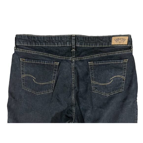 Signature Levi Straus & Co. Women's Dark Blue Mid-Rise Straight Jeans | Size 20M - Picture 5 of 9
